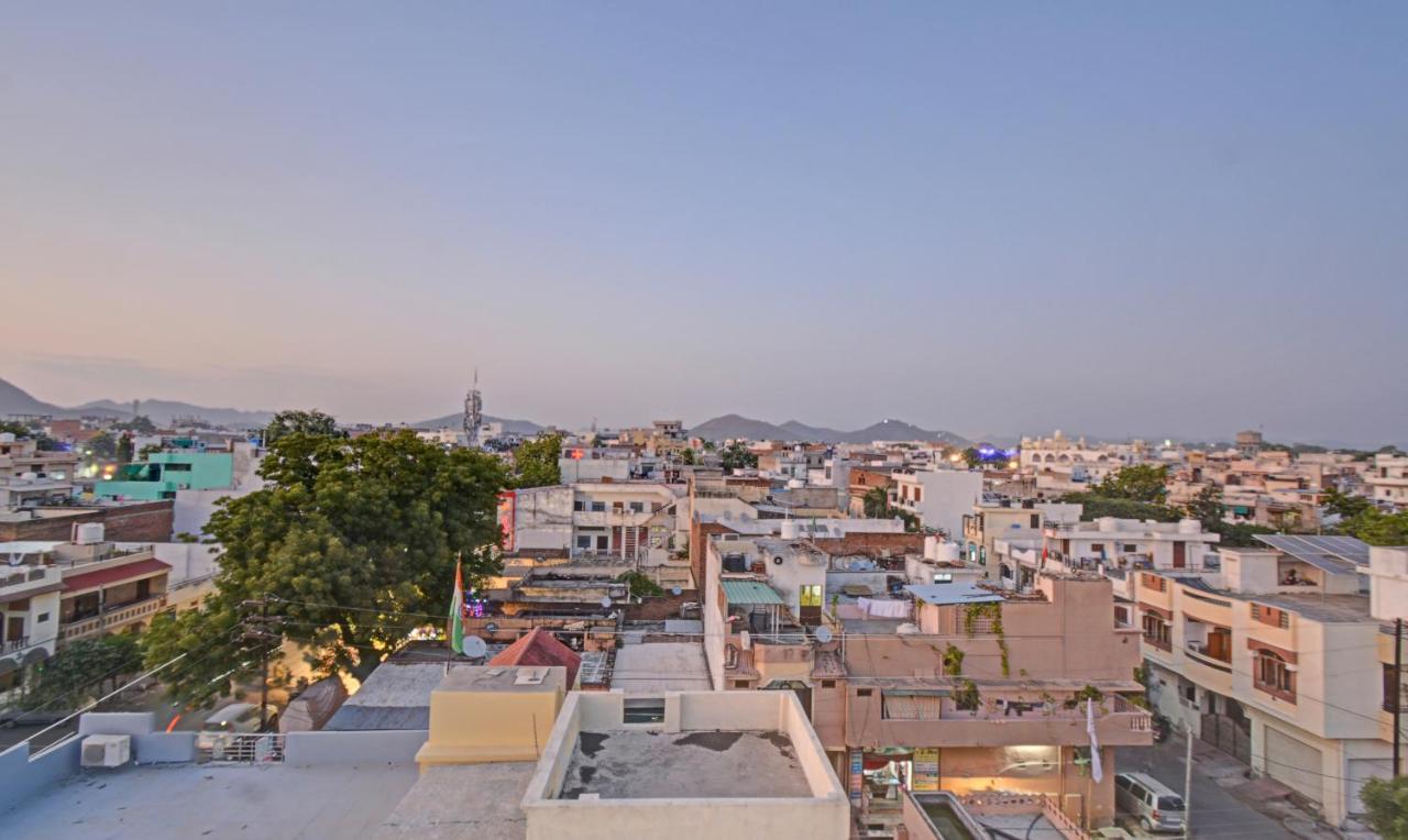 Treebo Paras Raj Near City Palace Udaipur Luaran gambar
